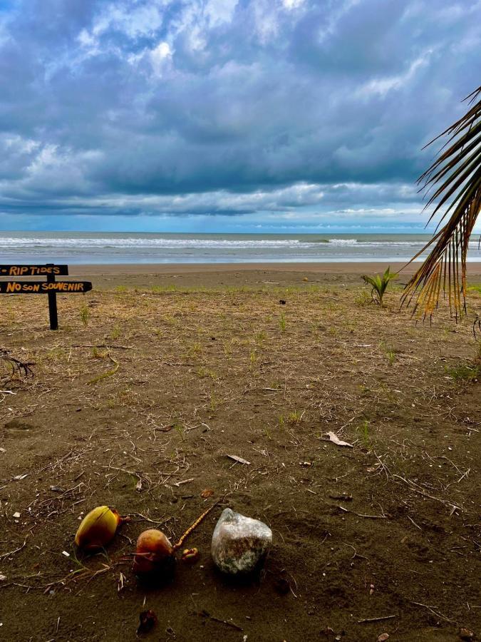 Cabinas Playa Bandera Parrita Exterior foto