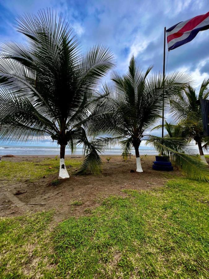 Cabinas Playa Bandera Parrita Exterior foto